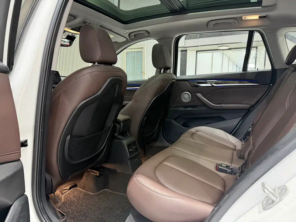 BMW BMW X1 2021 xDrive25Li Premium Model 2020 - thumbnail 19
