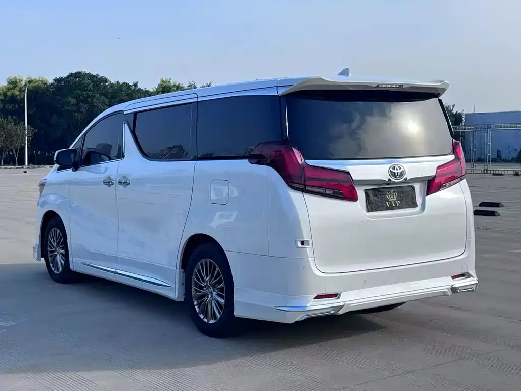 Toyota Alphard 2021 Model Hybrid 2.5L Executive Version 2022 - thumbnail 4