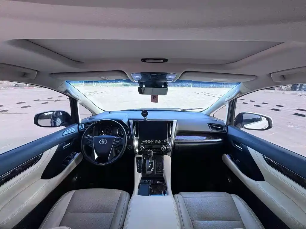 Toyota Alphard 2021 Model Hybrid 2.5L Executive Version 2022 - thumbnail 9