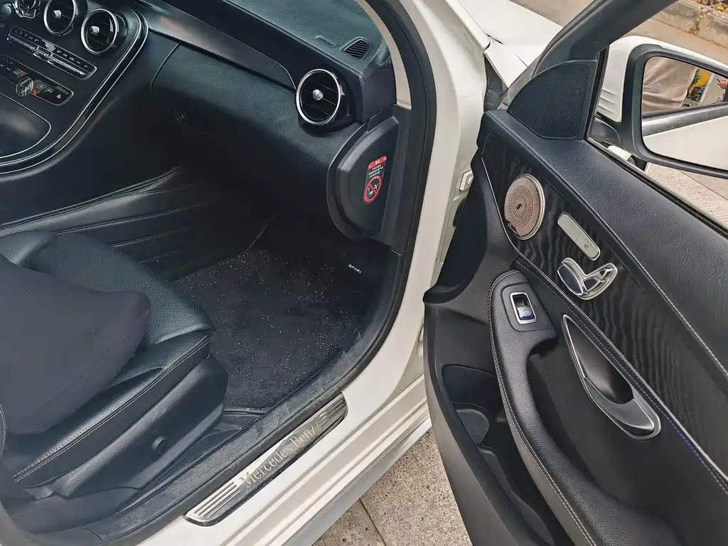 Mercedes-Benz Mercedes-Benz C-Class 2017 Model Year Facelift C 200 L Sport Edition 2017 - thumbnail 9