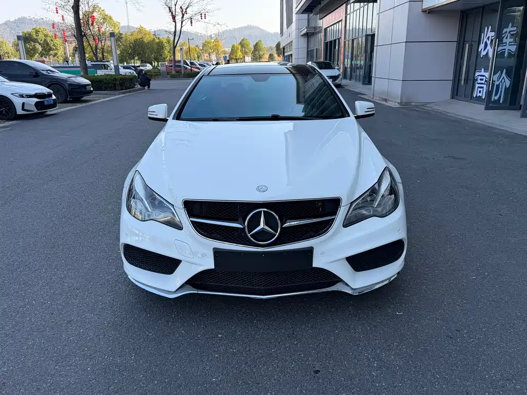 Mercedes-Benz Mercedes-Benz E-Class Coupe 2016 E 200 Dynamic Edition 2017 - thumbnail 2