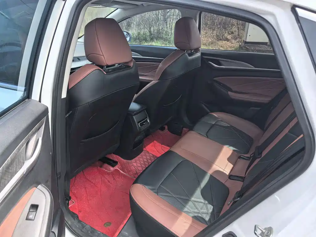 Changan Yidong 2023 Plus Blue Whale NE 1.4T GDI DCT Premium Edition 2023 - thumbnail 7