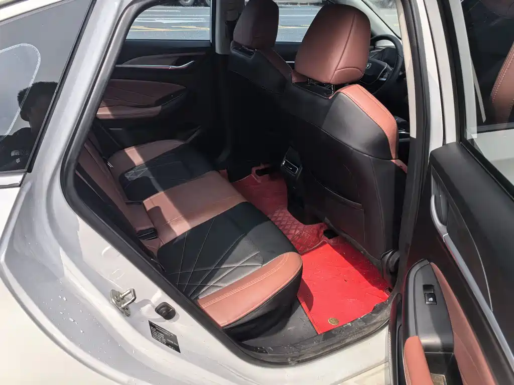 Changan Yidong 2023 Plus Blue Whale NE 1.4T GDI DCT Premium Edition 2023 - thumbnail 8
