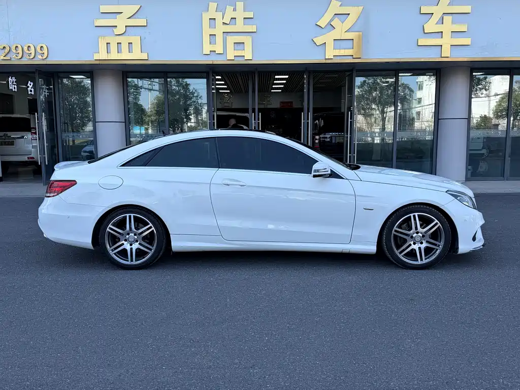 Mercedes-Benz Mercedes-Benz E-Class Coupe 2016 E 200 Dynamic Edition 2017 - thumbnail 4