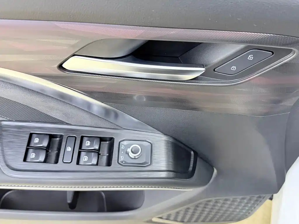 Haval Haval H6 2023 Guochao Edition 1.5T Automatic Urban Version 2023 - thumbnail 17