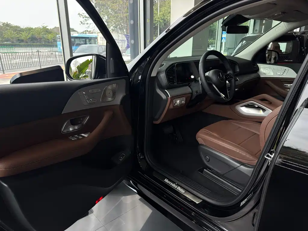 Mercedes-Benz Mercedes-Benz GLS 2025 GLS 450 4MATIC Dynamic Edition 2026 - thumbnail 3