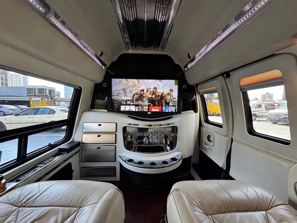 GMC GMC Savana 2012 6.0L Ultimate Leader Edition 2012 - thumbnail 10