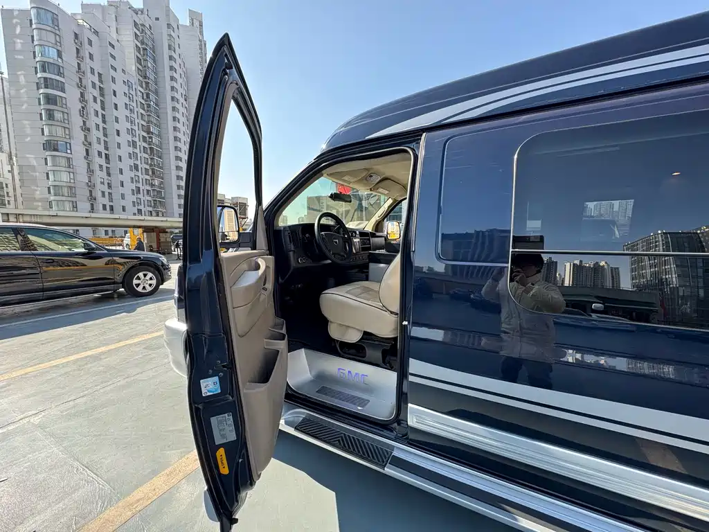 GMC GMC Savana 2012 6.0L Ultimate Leader Edition 2012 - thumbnail 16