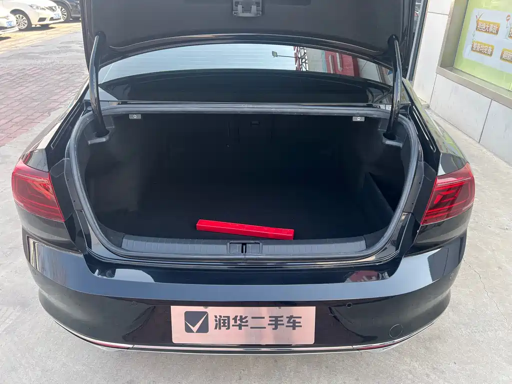 Volkswagen Magotan 2024 2 Million Celebration Edition 330TSI DSG Luxury Model 2024 - thumbnail 7