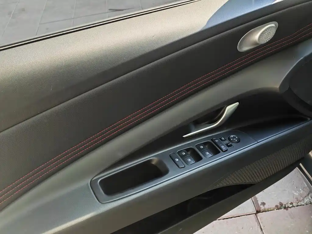 Hyundai Elantra 2022 1.5L CVT 20th Anniversary Edition 2023 - thumbnail 4