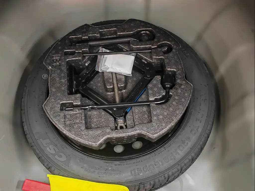 Hyundai Elantra 2022 1.5L CVT 20th Anniversary Edition 2023 - thumbnail 13