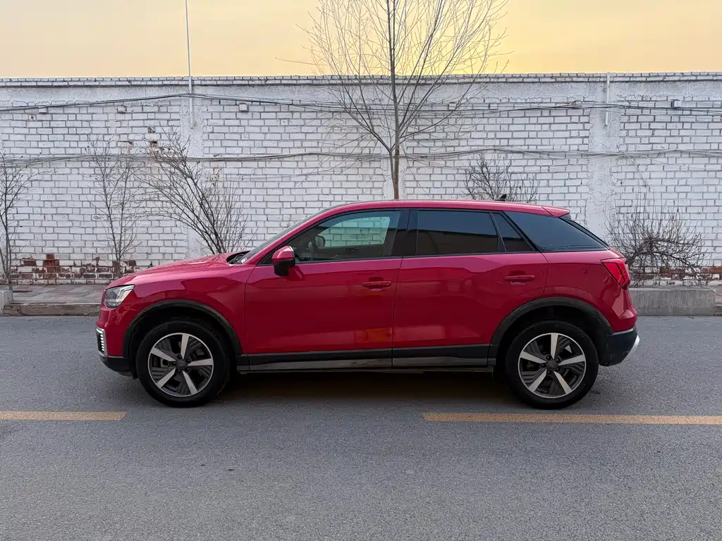 Audi Audi Q2L e-tron 2019 Pure Electric Intelligent Cool Edition 2019 - thumbnail 3