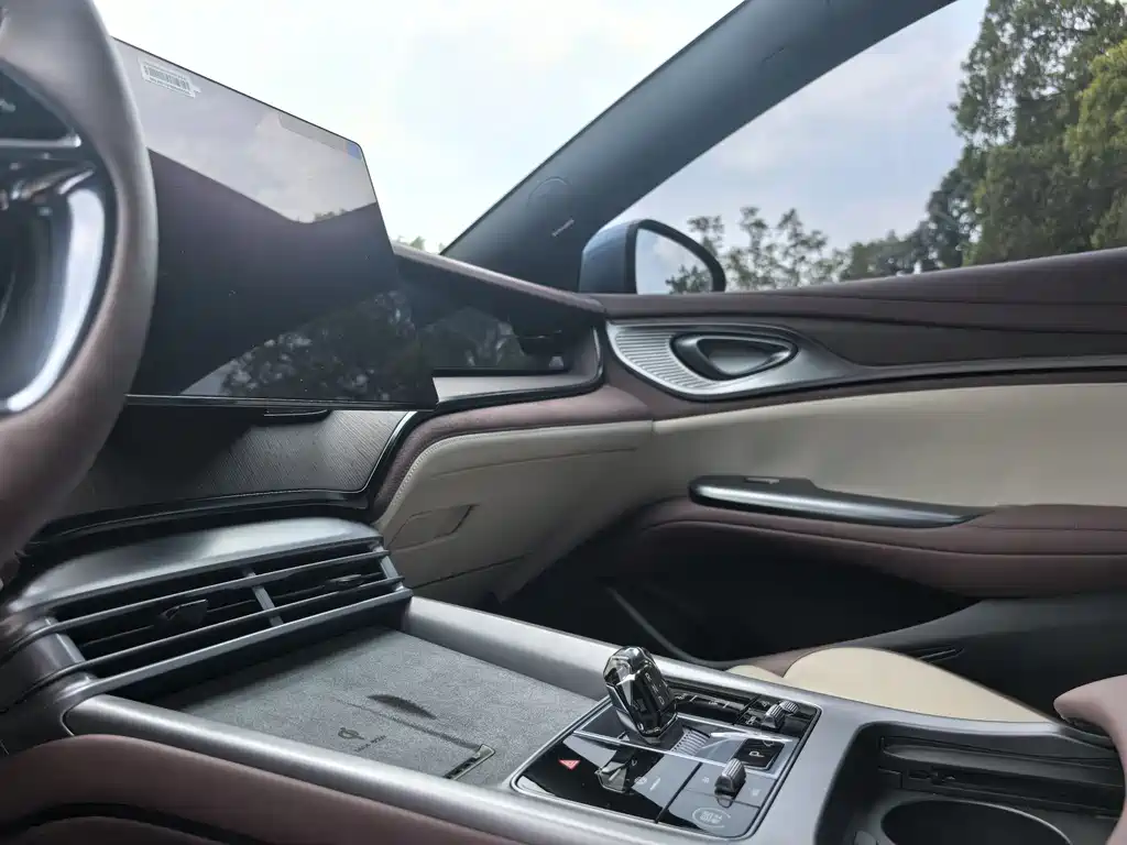 BYD BYD Seal 2023 DM-i 1.5T 200km Flagship 2024 - thumbnail 7