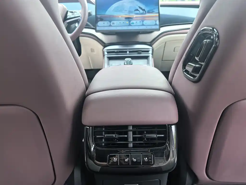 BYD BYD Seal 2023 DM-i 1.5T 200km Flagship 2024 - thumbnail 15