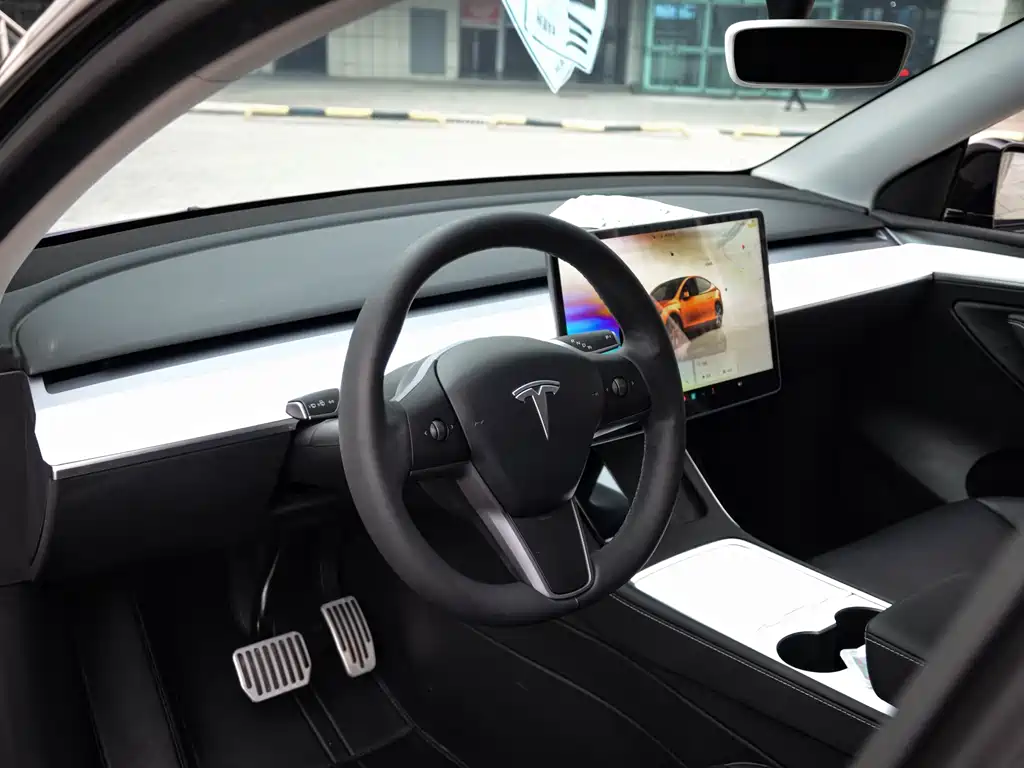 Tesla Model Y 2022 Rear-Wheel Drive 2023 - thumbnail 9