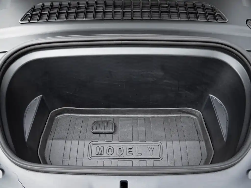 Tesla Model Y 2022 Rear-Wheel Drive 2023 - thumbnail 23