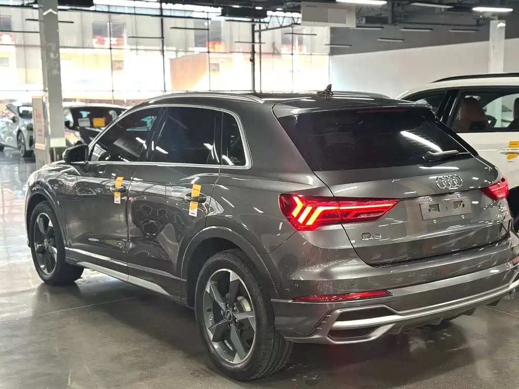 Audi Audi Q3 2022 35 TFSI Fashion Dynamic Edition 2023 - thumbnail 9
