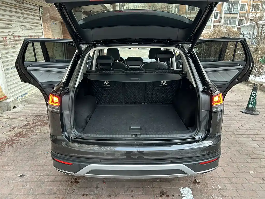 Volkswagen Tayron 2023 280TSI 2WD Luxury Plus Advanced Edition 2023 - thumbnail 6