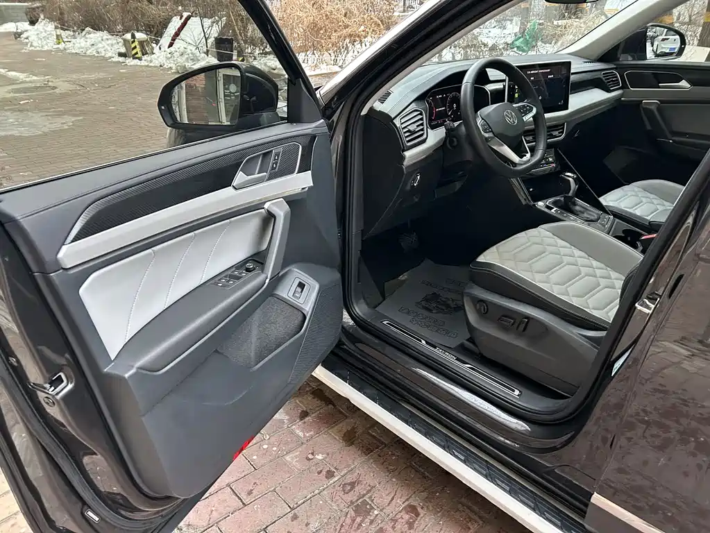 Volkswagen Tayron 2023 280TSI 2WD Luxury Plus Advanced Edition 2023 - thumbnail 8