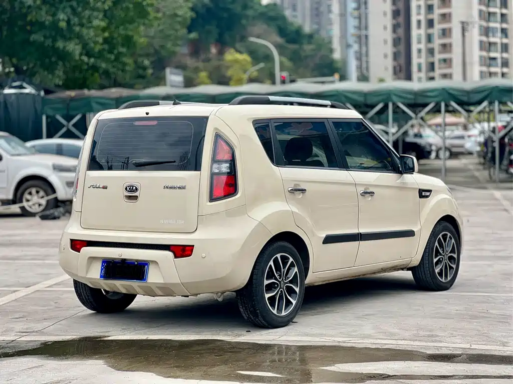 Kia Soul 2010 1.6L AT Premium 2011 - thumbnail 4