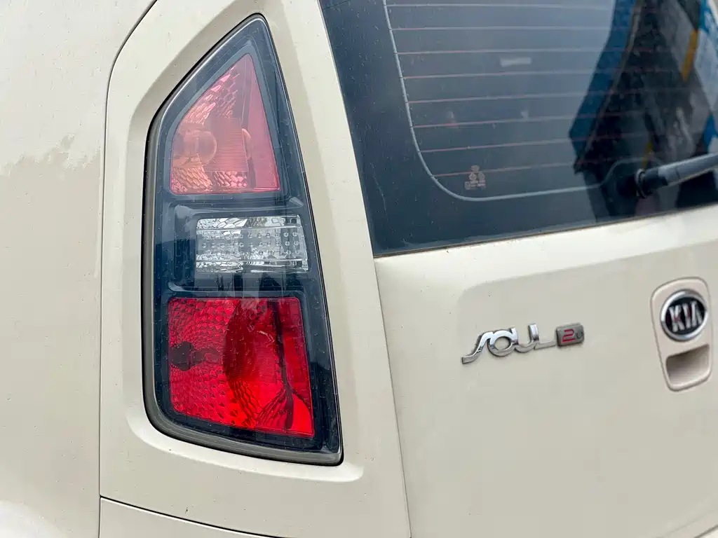 Kia Soul 2010 1.6L AT Premium 2011 - thumbnail 12
