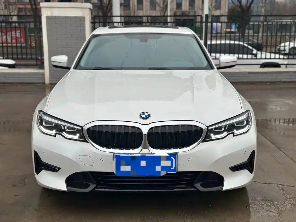 BMW BMW 3 Series 2022 Model Year Facelift 320i Sport Package 2022