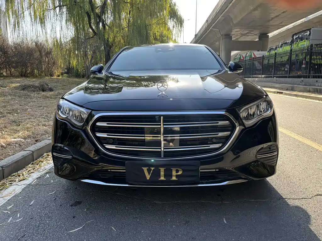 Mercedes-Benz Mercedes-Benz E-Class 2024 E 350 e L Plug-in Hybrid Sedan 2024 - thumbnail 2