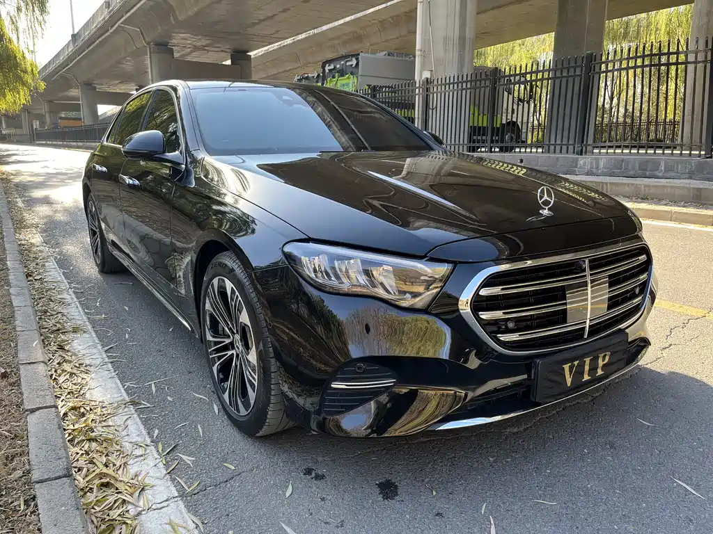 Mercedes-Benz Mercedes-Benz E-Class 2024 E 350 e L Plug-in Hybrid Sedan 2024 - thumbnail 3