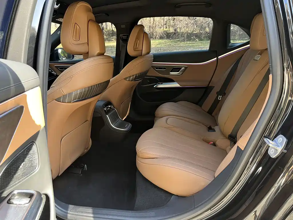 Mercedes-Benz Mercedes-Benz E-Class 2024 E 350 e L Plug-in Hybrid Sedan 2024 - thumbnail 8