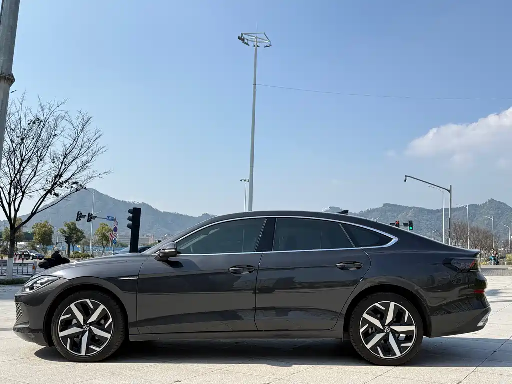 Volkswagen Lamando 2024 Lamando L 280TSI DSG Cool Spice Edition 2024 - thumbnail 19