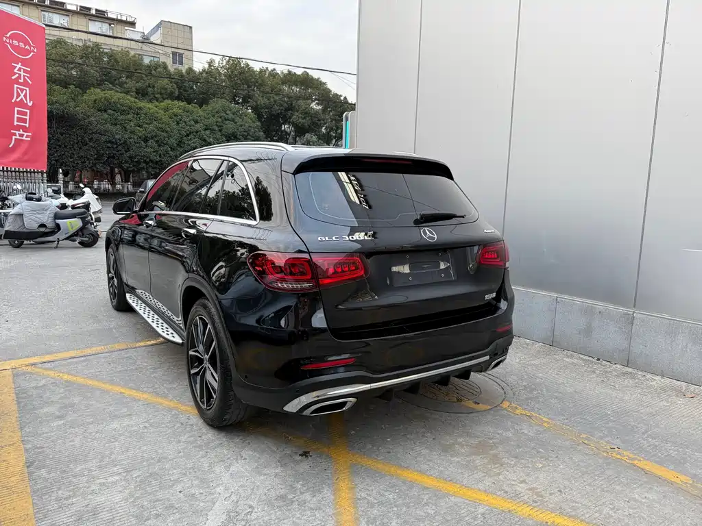 Mercedes-Benz Mercedes-Benz GLC 2021 GLC 300 L 4MATIC Sport Edition 2021 - thumbnail 3