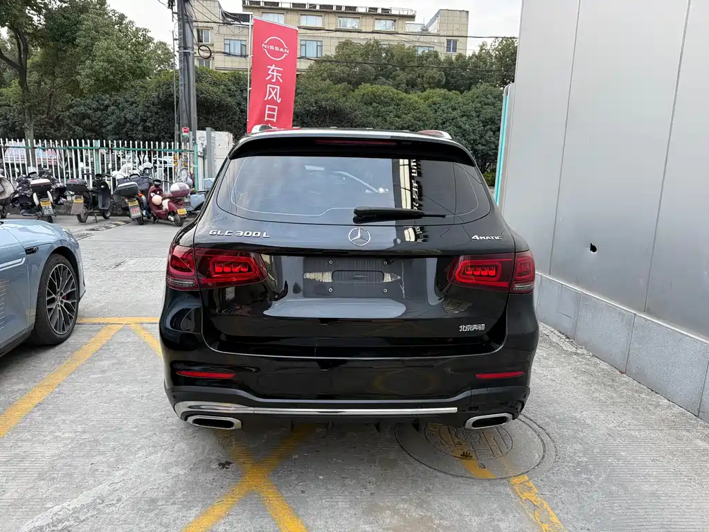 Mercedes-Benz Mercedes-Benz GLC 2021 GLC 300 L 4MATIC Sport Edition 2021 - thumbnail 4