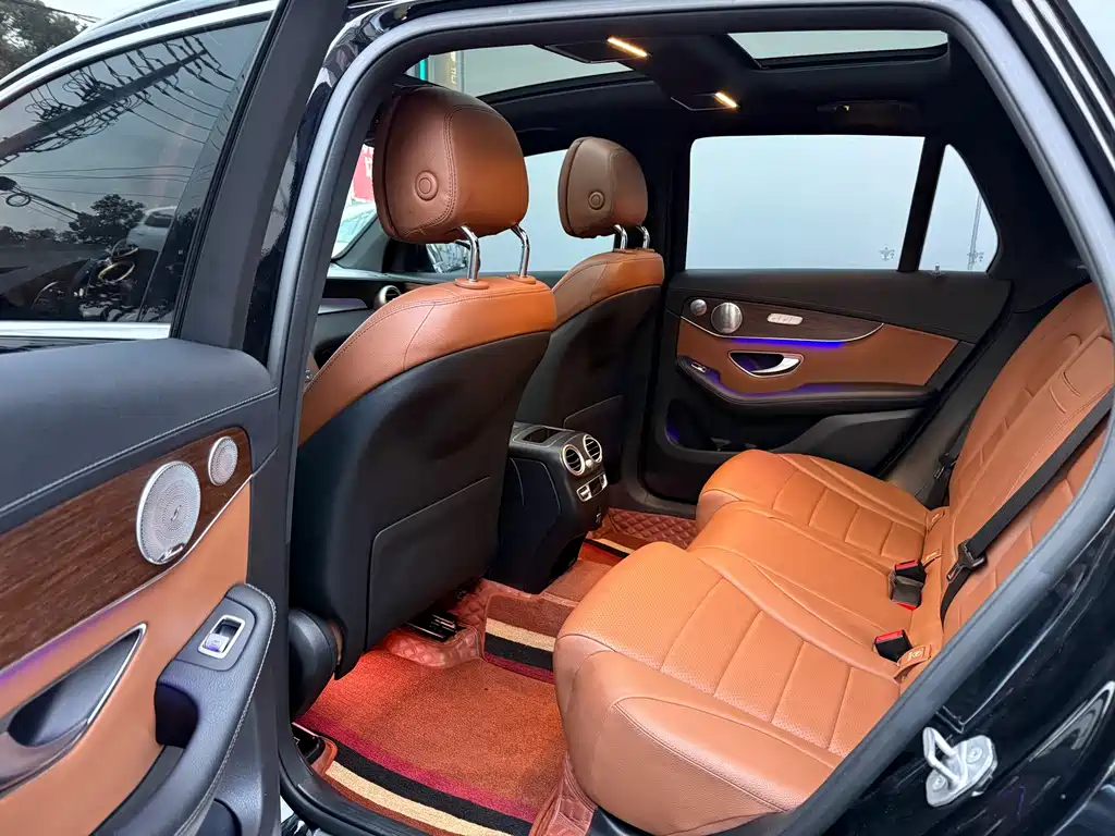 Mercedes-Benz Mercedes-Benz GLC 2021 GLC 300 L 4MATIC Sport Edition 2021 - thumbnail 10