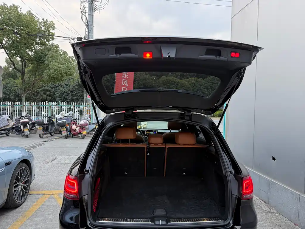 Mercedes-Benz Mercedes-Benz GLC 2021 GLC 300 L 4MATIC Sport Edition 2021 - thumbnail 12