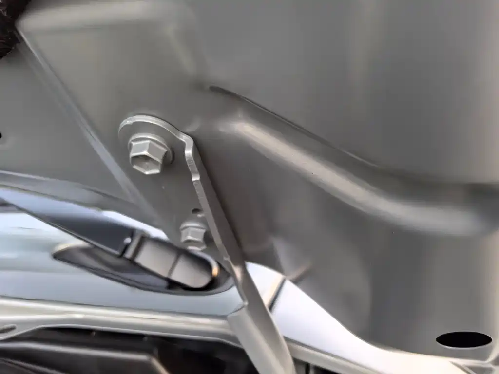 Toyota Land Cruiser (Imported) 2019 Model 4.0L Automatic 2020 - thumbnail 8