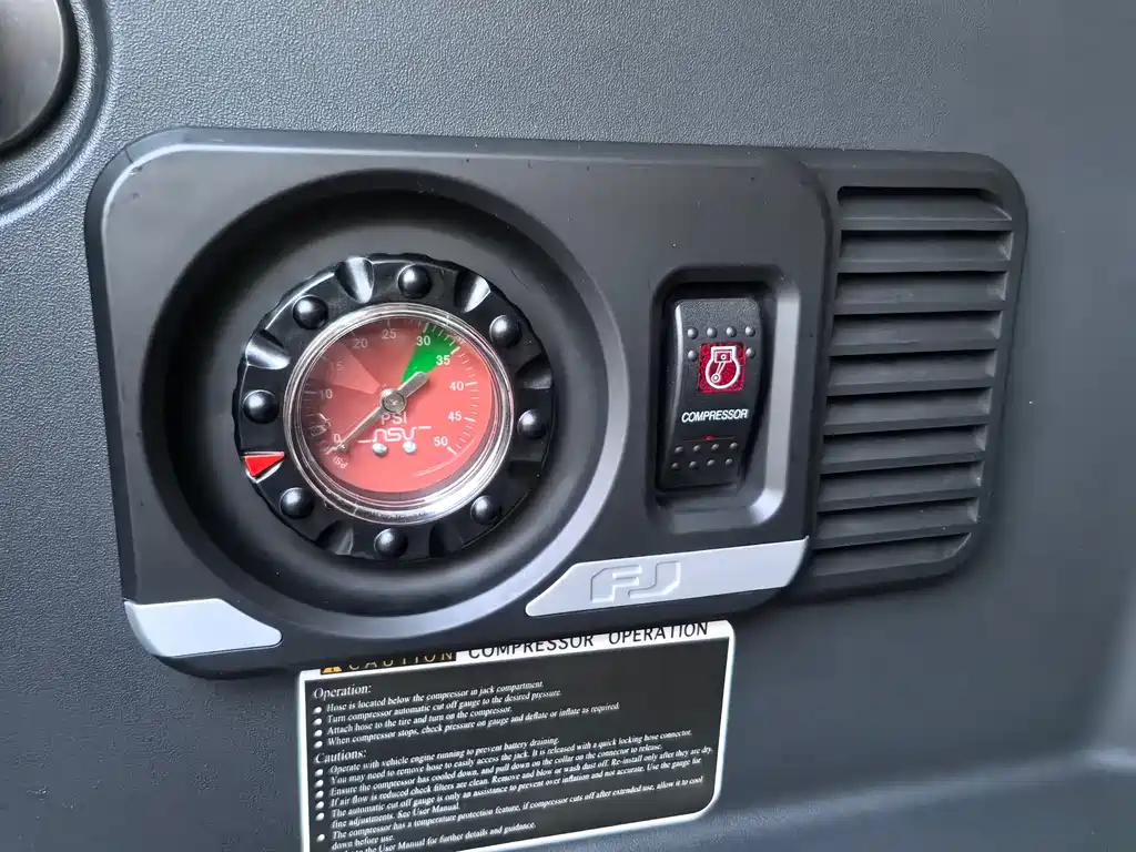 Toyota Land Cruiser (Imported) 2019 Model 4.0L Automatic 2020 - thumbnail 15