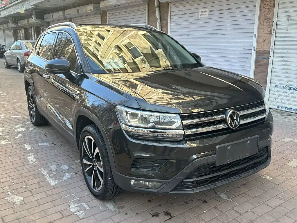 Volkswagen Tharu 2022 280TSI Two-Wheel Drive Luxury Edition 2022 - thumbnail 3