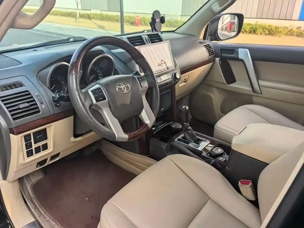 Toyota Toyota Prado (Imported) 2016 Model 2.7L Automatic 2017 - thumbnail 4