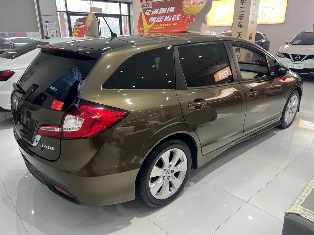 Honda Honda Jade 2014 1.8L Automatic Comfort Elite Edition 5-seater 2014 - thumbnail 2