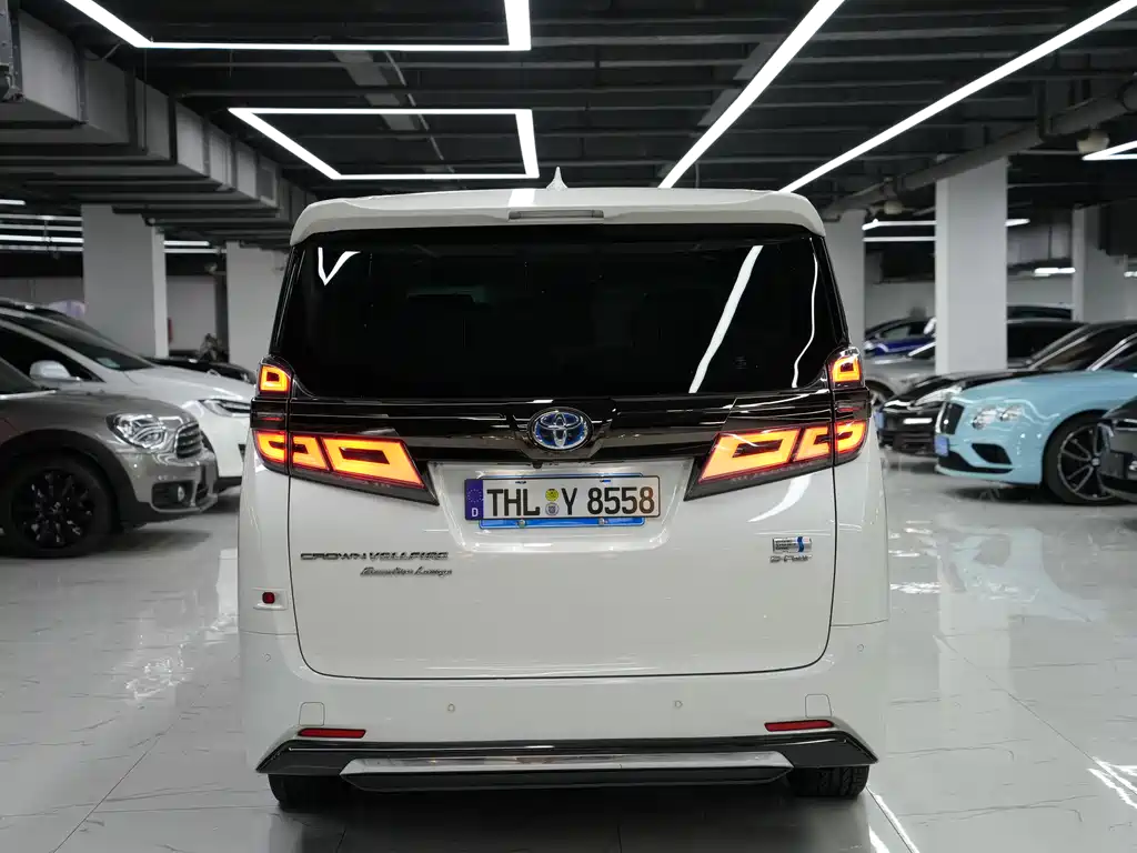 Toyota Alphard 2023 Crown Hybrid 2.5L HV Royal Edition 2023 - thumbnail 8
