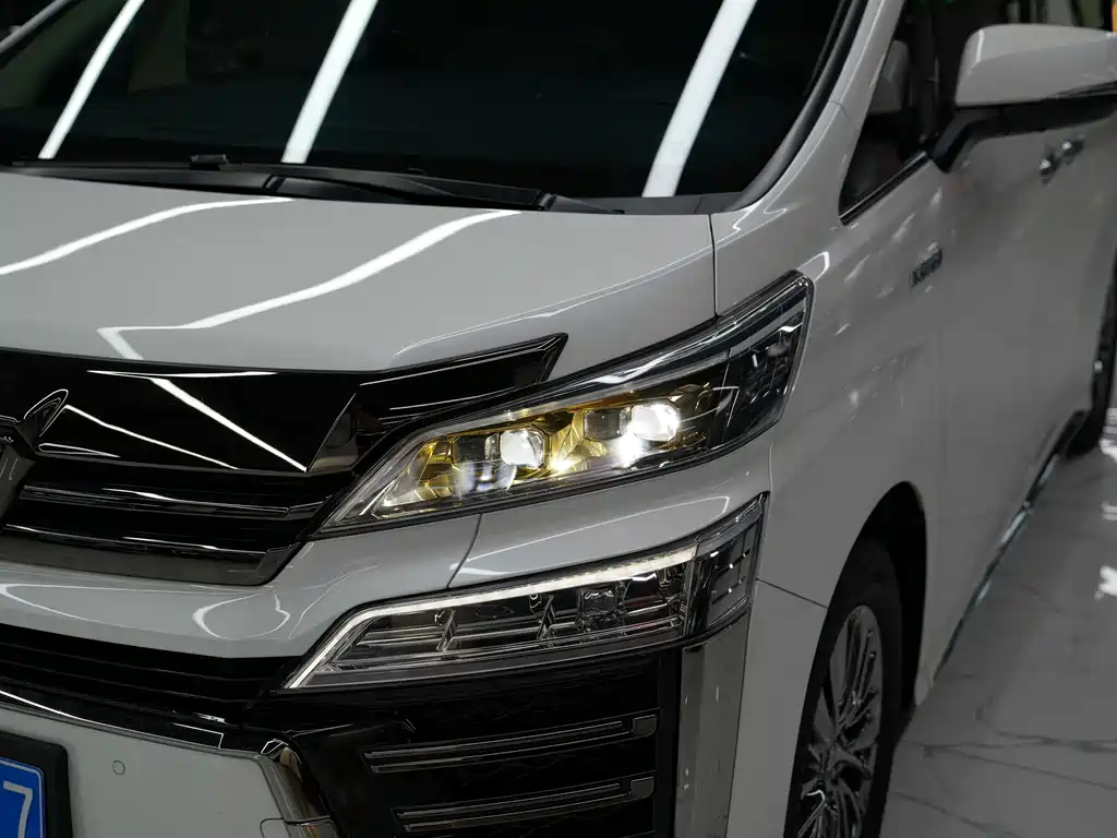 Toyota Alphard 2023 Crown Hybrid 2.5L HV Royal Edition 2023 - thumbnail 10