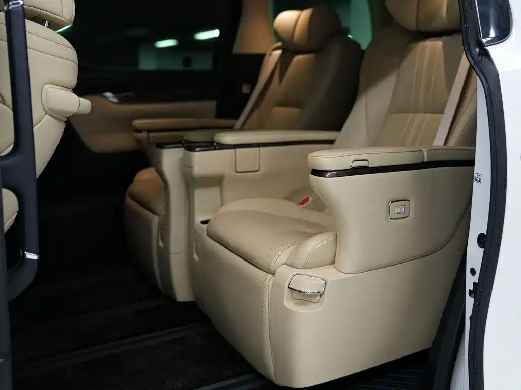 Toyota Alphard 2023 Crown Hybrid 2.5L HV Royal Edition 2023 - thumbnail 16