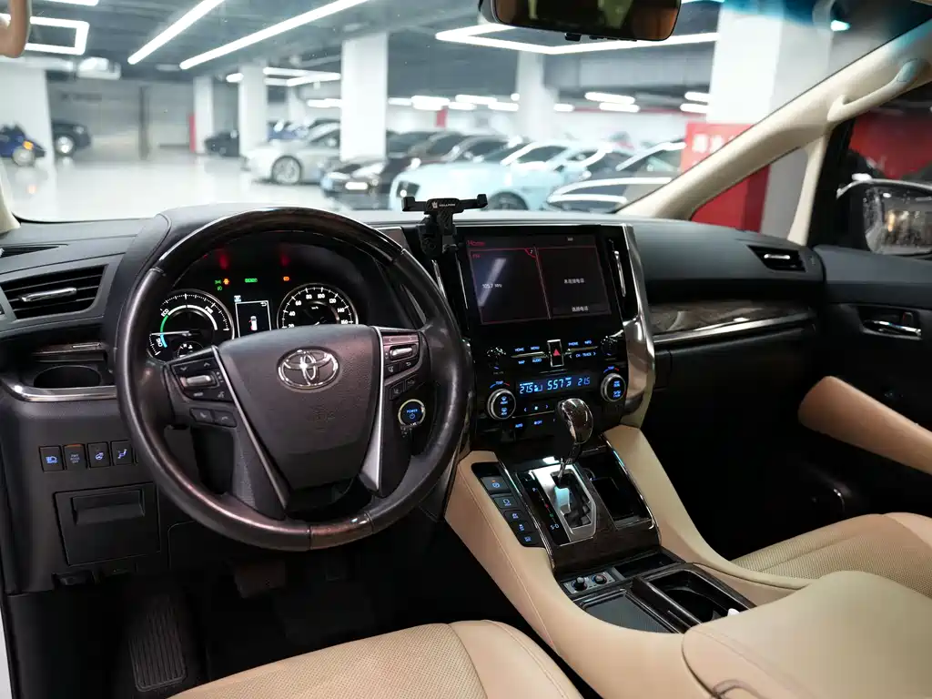 Toyota Alphard 2023 Crown Hybrid 2.5L HV Royal Edition 2023 - thumbnail 20