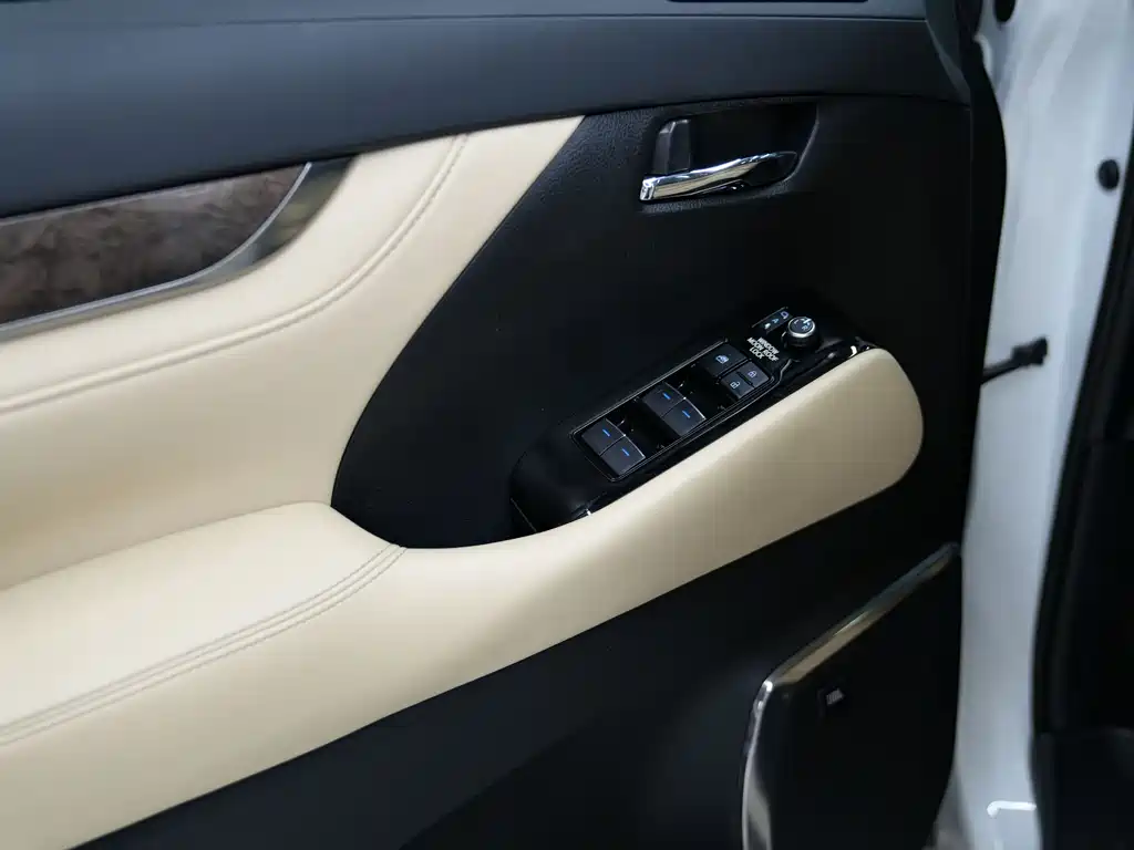 Toyota Alphard 2023 Crown Hybrid 2.5L HV Royal Edition 2023 - thumbnail 21