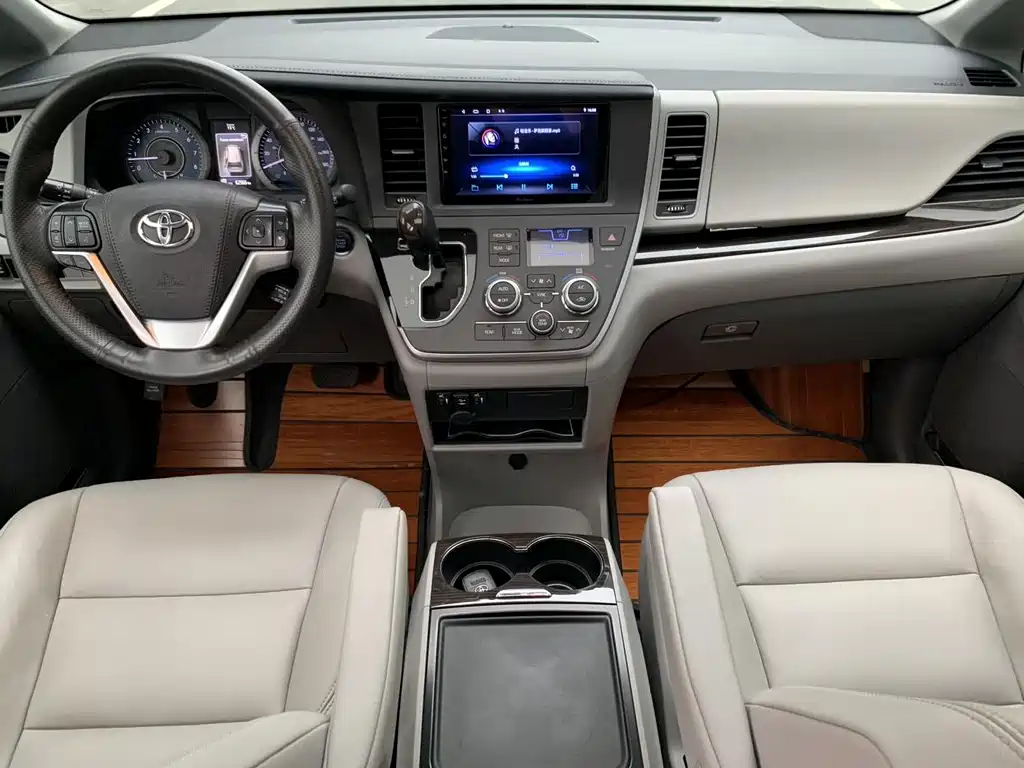Toyota Toyota Sienna 2019 3.5L Standard Edition 2020 - thumbnail 13