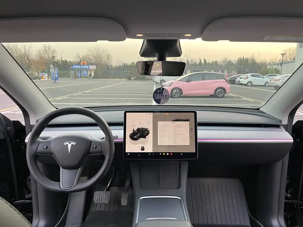 Tesla Model Y 2023 Rear-Wheel Drive 2023 - thumbnail 5