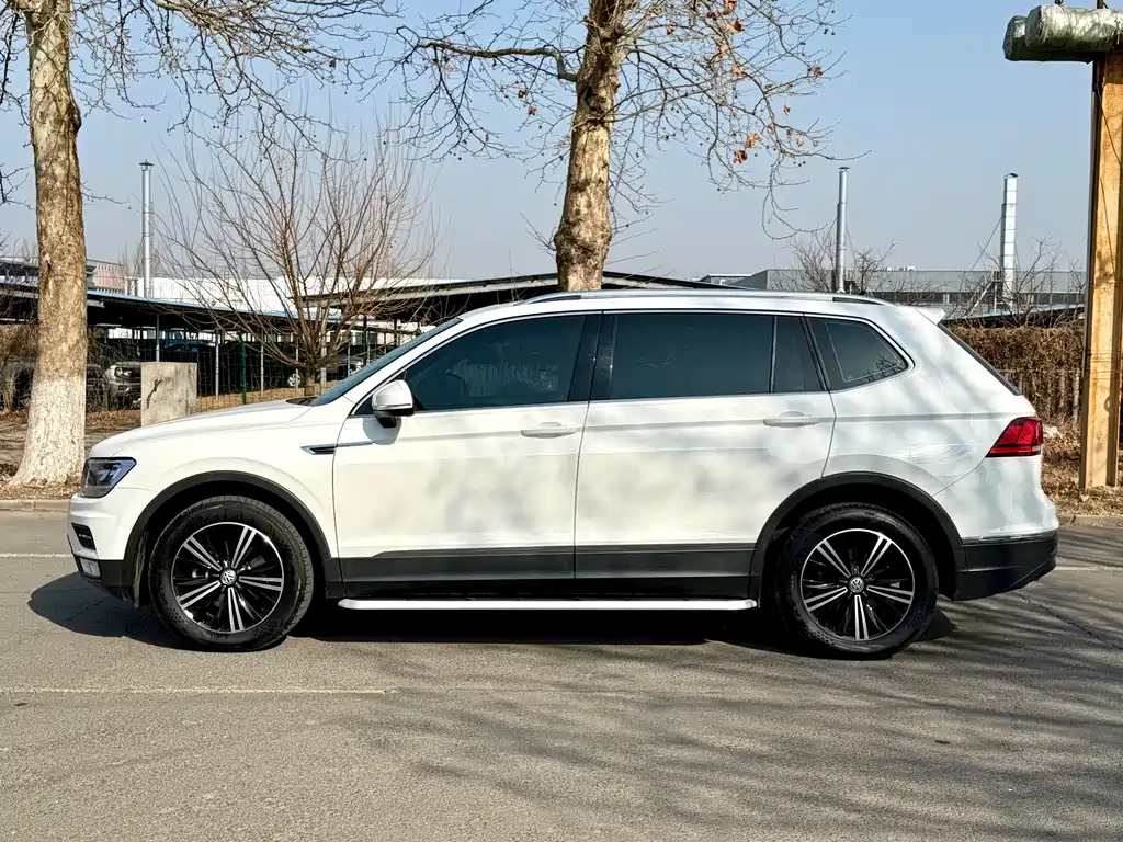 Volkswagen Volkswagen Tiguan L 2020 330TSI Automatic 2WD Panoramic Comfort Edition China VI 2021 - thumbnail 8