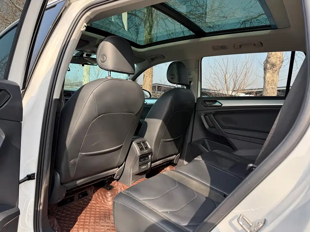 Volkswagen Volkswagen Tiguan L 2020 330TSI Automatic 2WD Panoramic Comfort Edition China VI 2021 - thumbnail 15