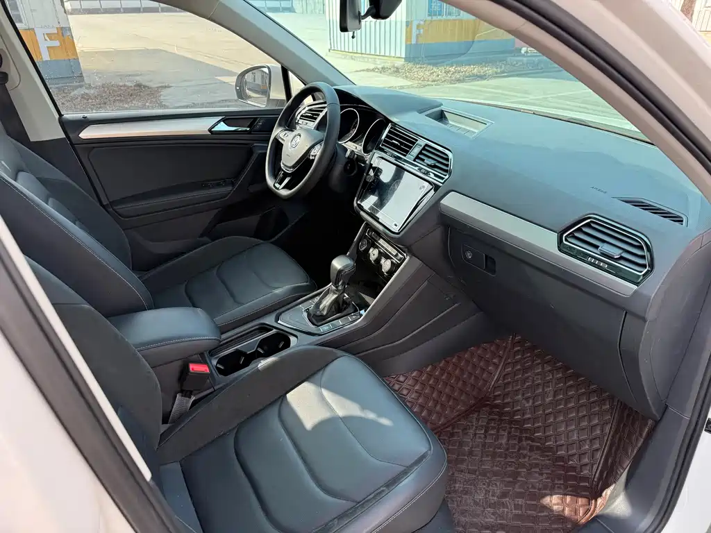 Volkswagen Volkswagen Tiguan L 2020 330TSI Automatic 2WD Panoramic Comfort Edition China VI 2021 - thumbnail 17