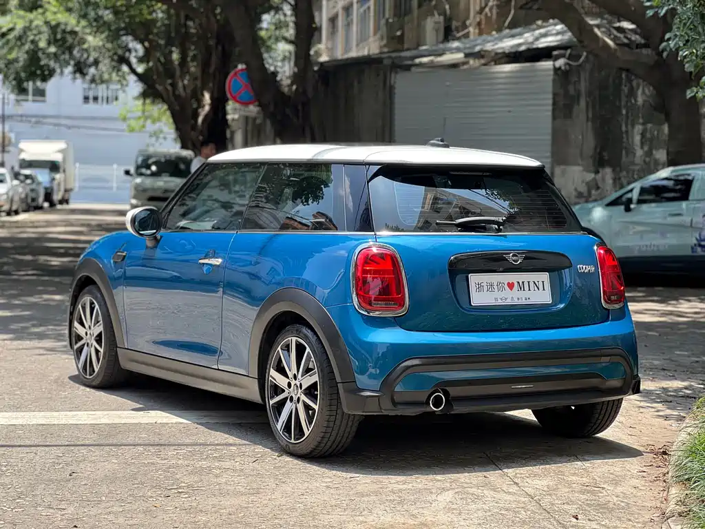 MINI MINI 2022 1.5T COOPER Artist 2022 - thumbnail 2